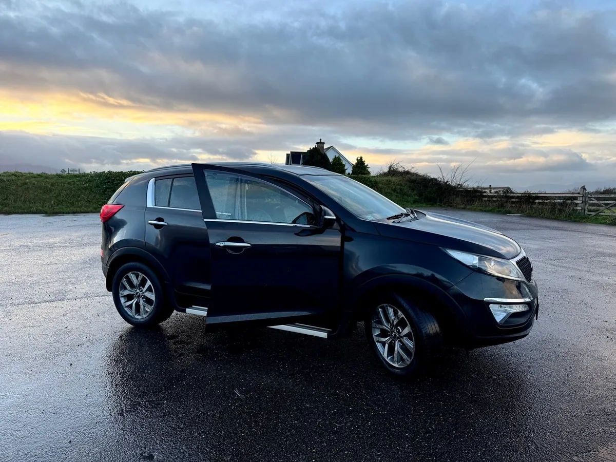 KIA SPORTAGE PLATINUM SE 4DR - Image 3