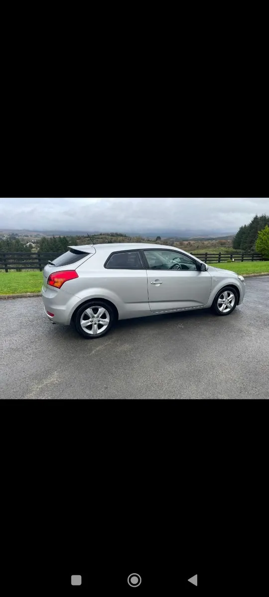 Kia Ceed 2013 - Image 2
