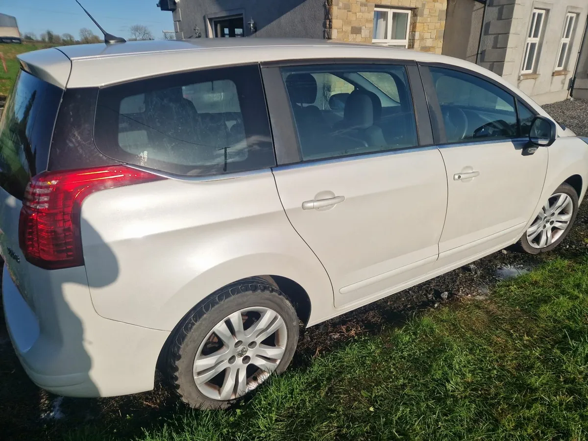 Peugeot 5008 - Image 3
