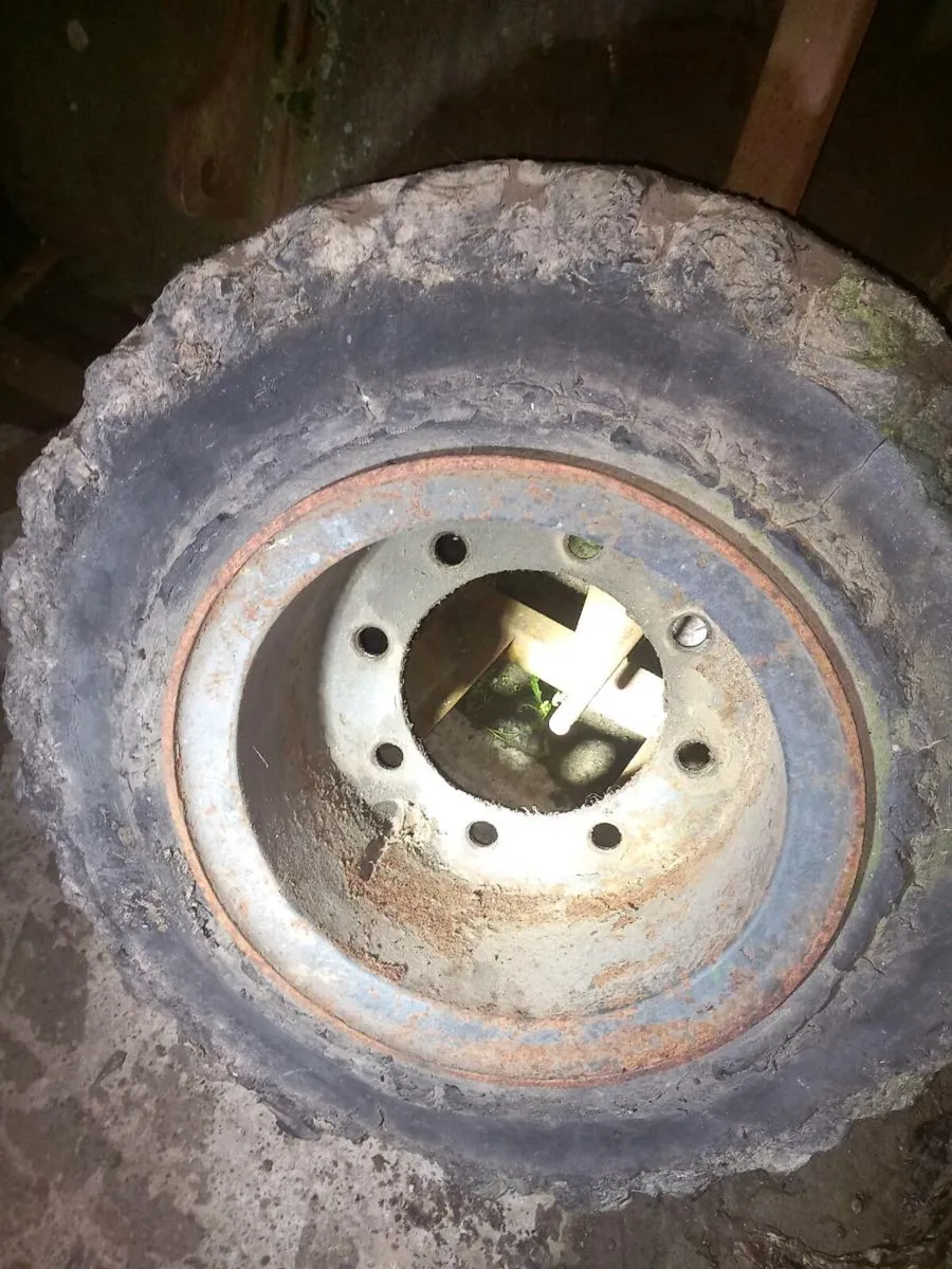 Sideloader 2t forklift tyres - Image 2