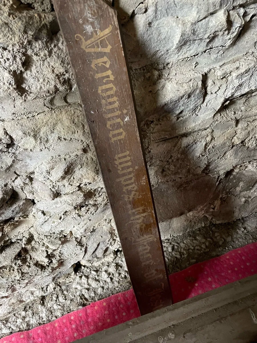 Station of the cross - Image 4