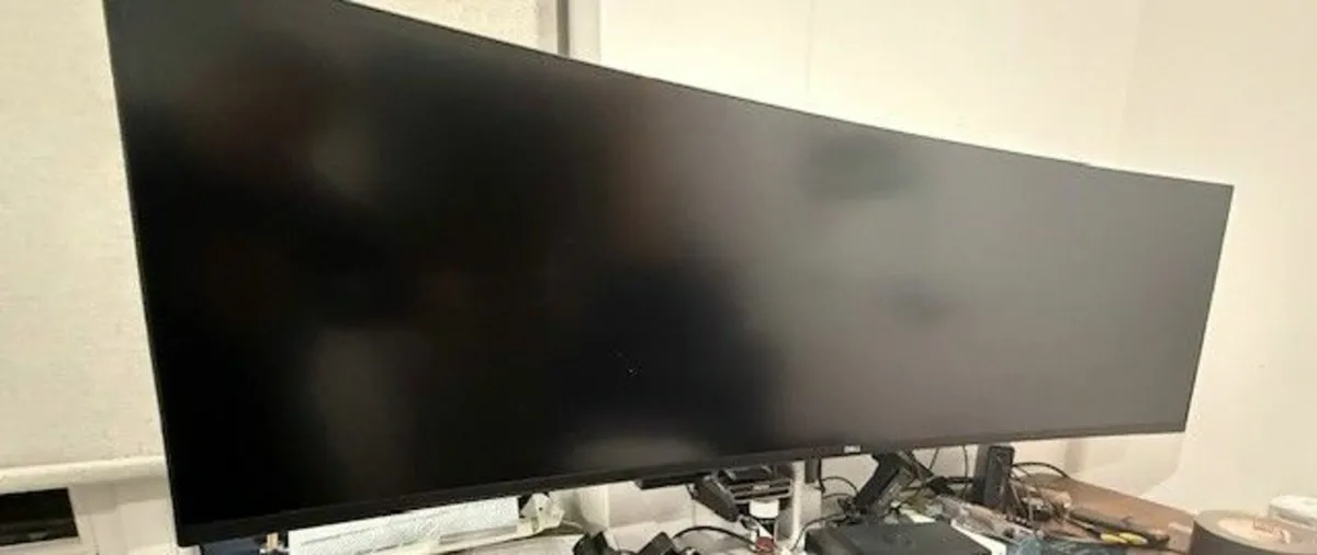 Dell UltraSharp 49 Curved USB-C Hub Monitor - U492 - Image 4