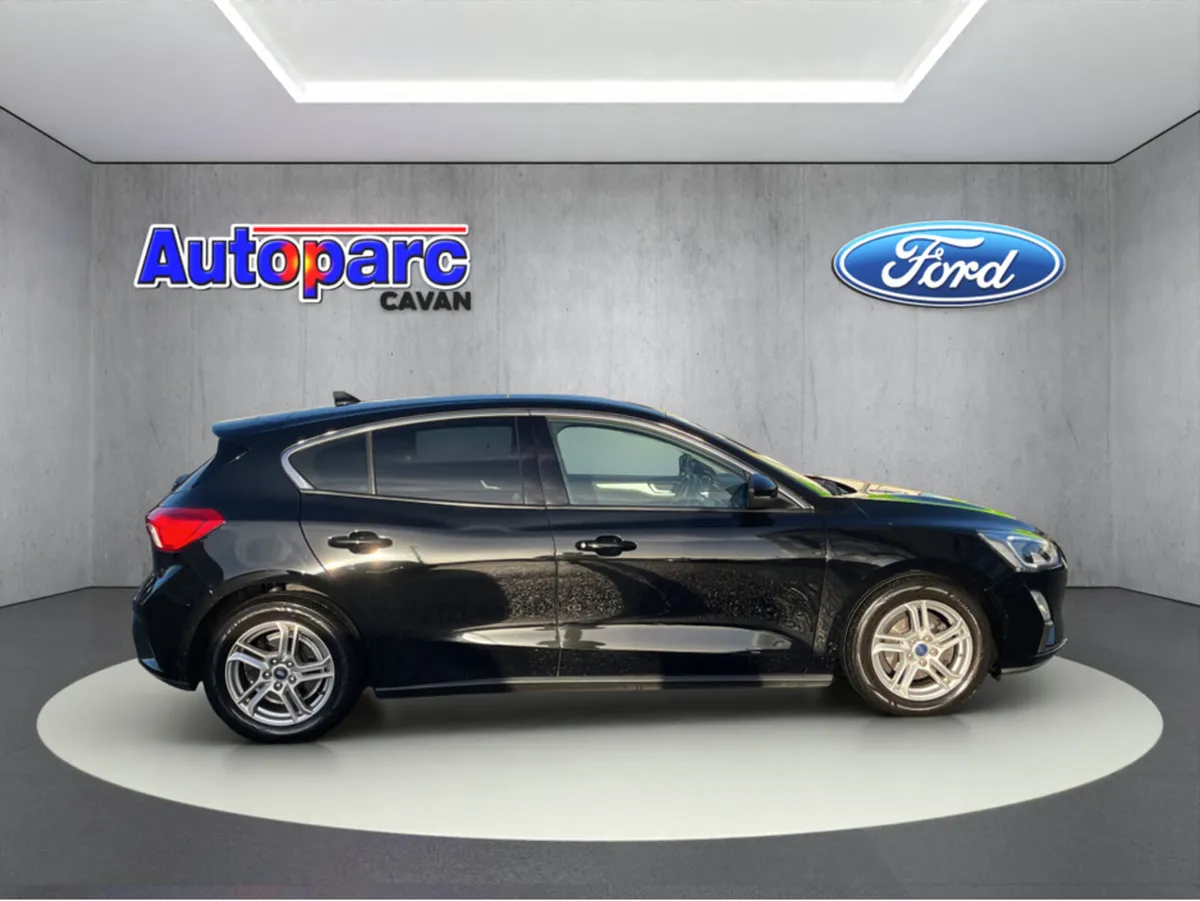 Ford Focus 1.5 TDCI ZETEC 95PS 5DR - Image 2