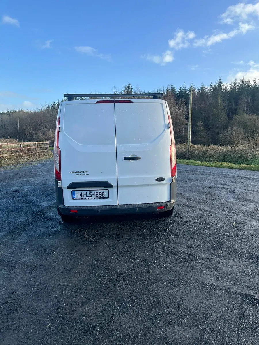 Transit van - Image 1