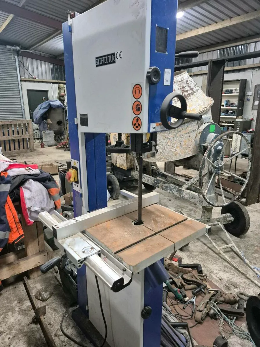 Large vertical bandsaw - Image 2