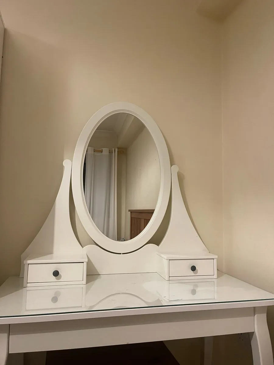Dressing table with mirror - Image 2