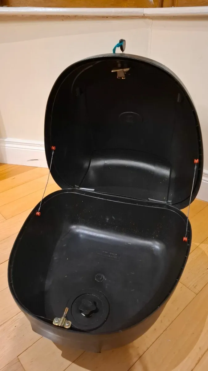 Motorbike Topbox - Image 2