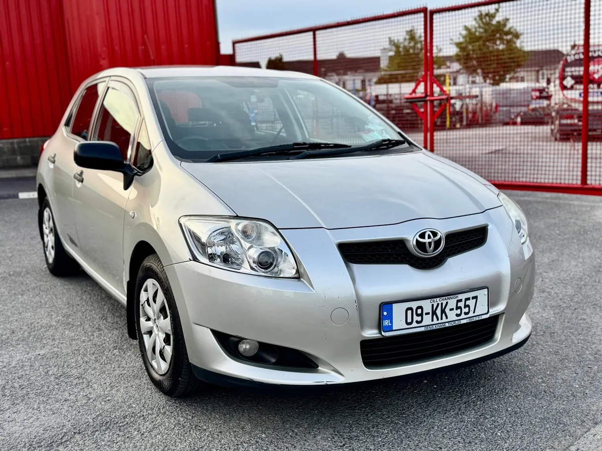 Toyota Auris T2 - Image 1