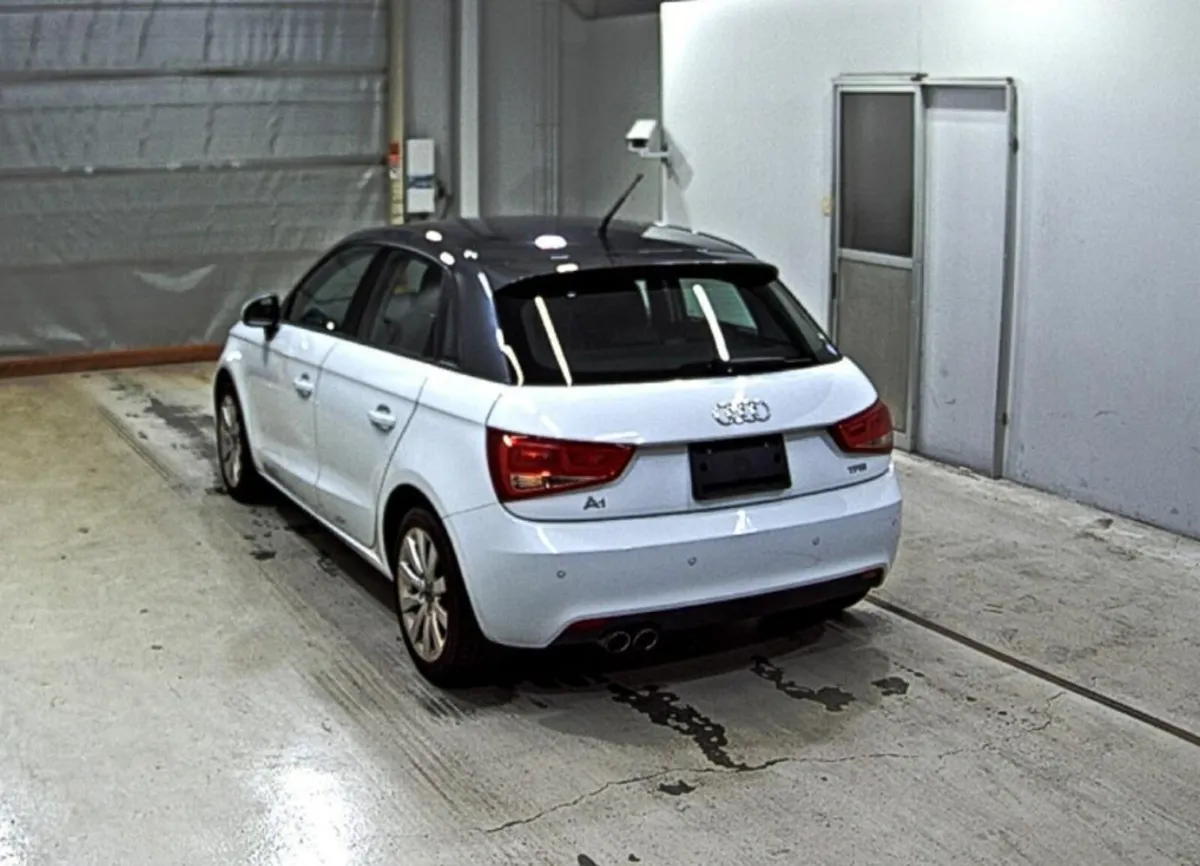 2015 (152) Audi A1 - 1.4 Petrol +Automatic - Image 2
