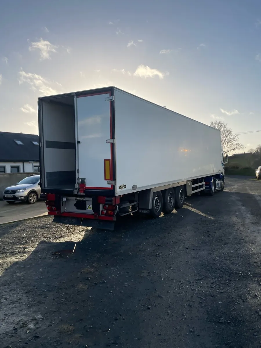 2010 chereau fridge - Image 2