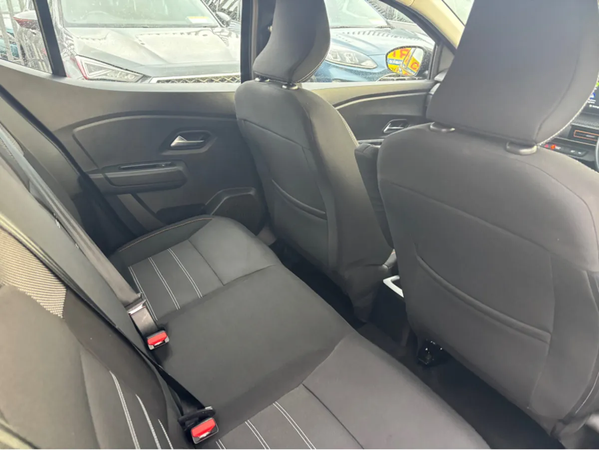 Dacia Sandero STEPWAY COMFORT TCE 90 CVT MY2 Autom - Image 4