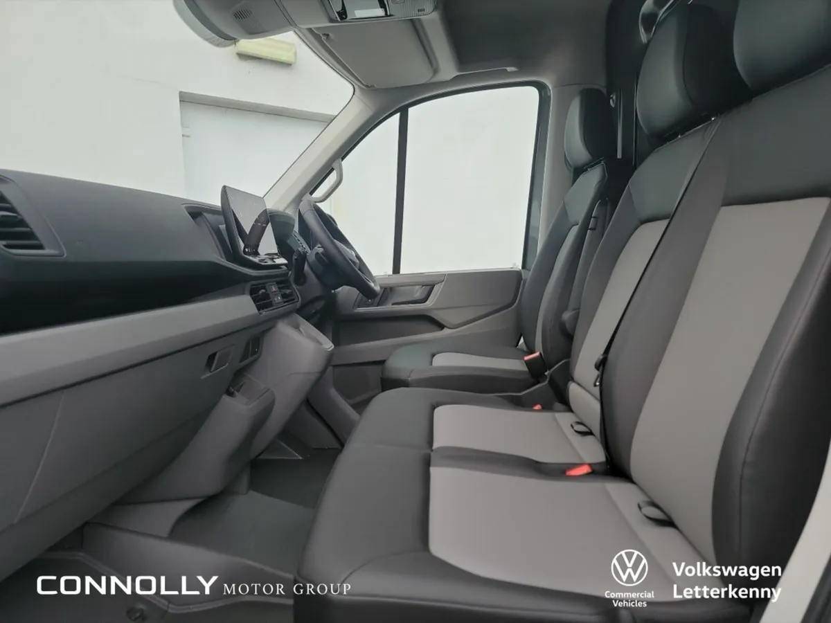 Volkswagen Crafter CR35 Panel van Highline MWB 177 - Image 4