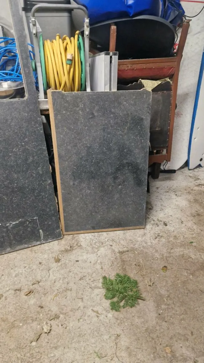 Counter Tops Free to take away - Image 1