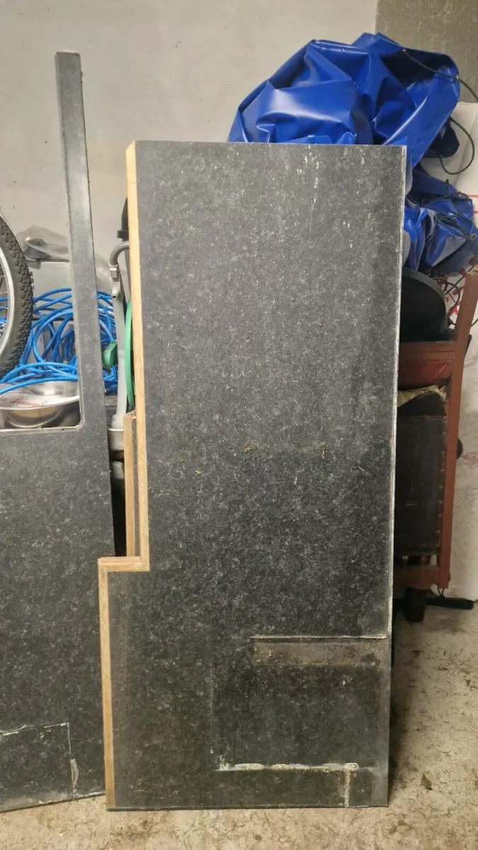 Counter Tops Free to take away - Image 3