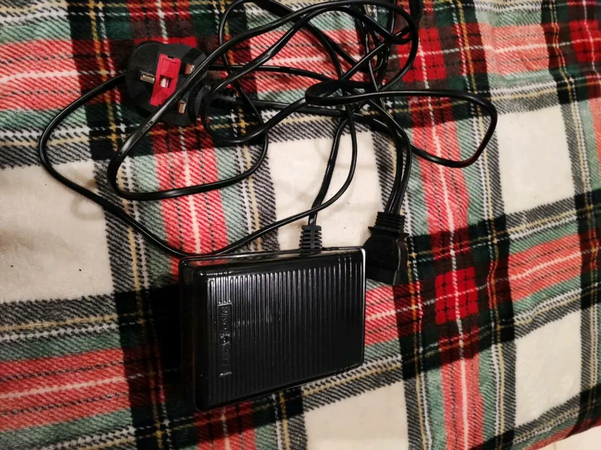 Sewing machine - Image 4