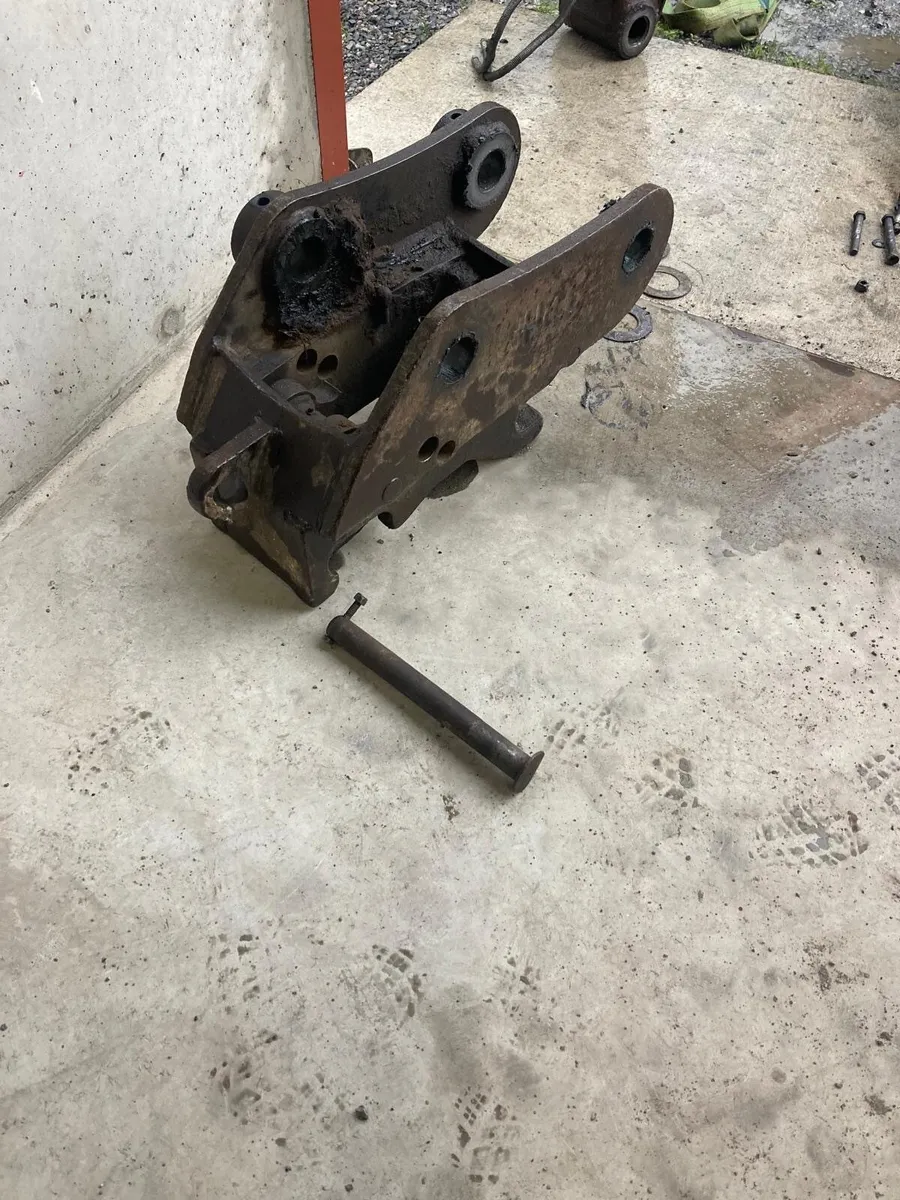 Hill quick hitch 65mm pins - Image 2