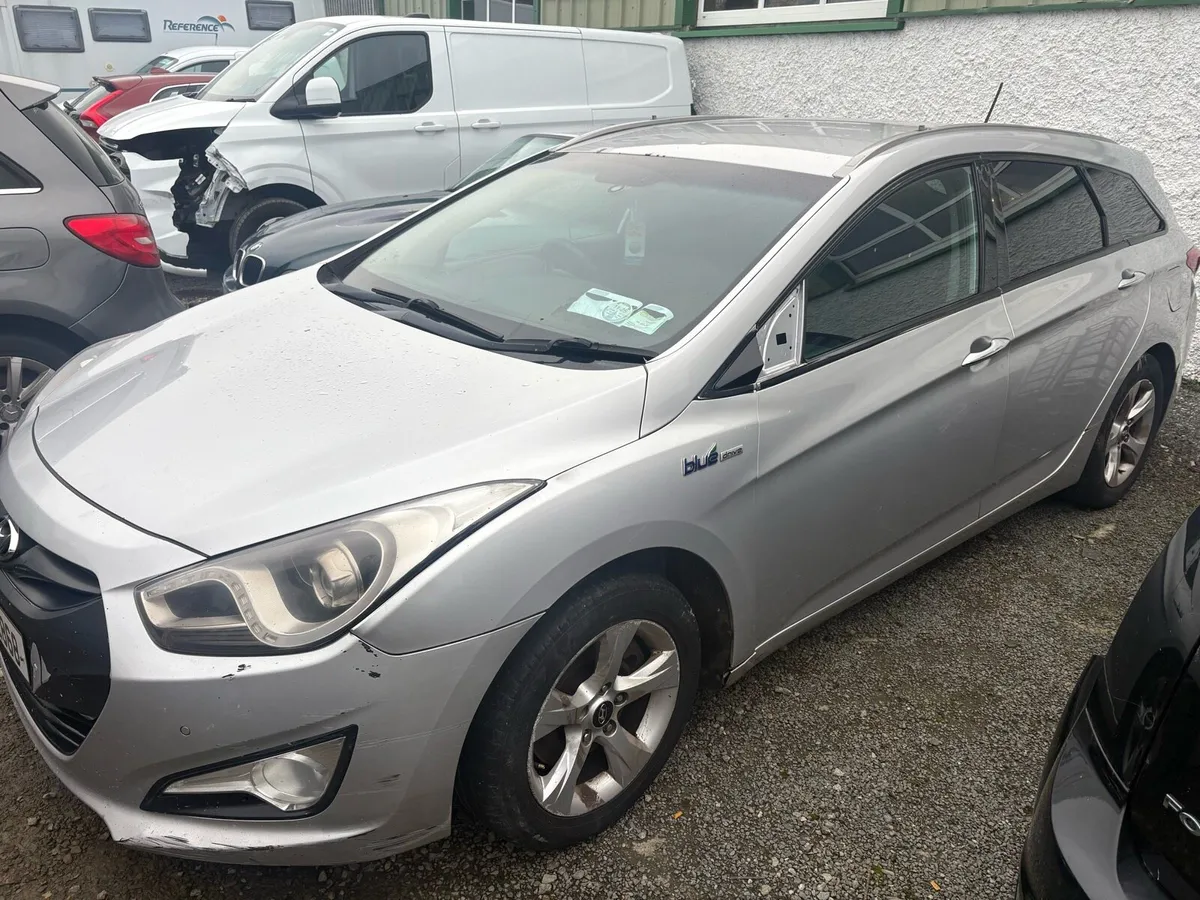2012 Hyundai i40 - Image 2