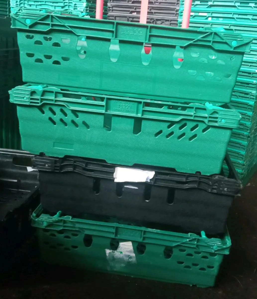 Plastic storage box crates - Image 1