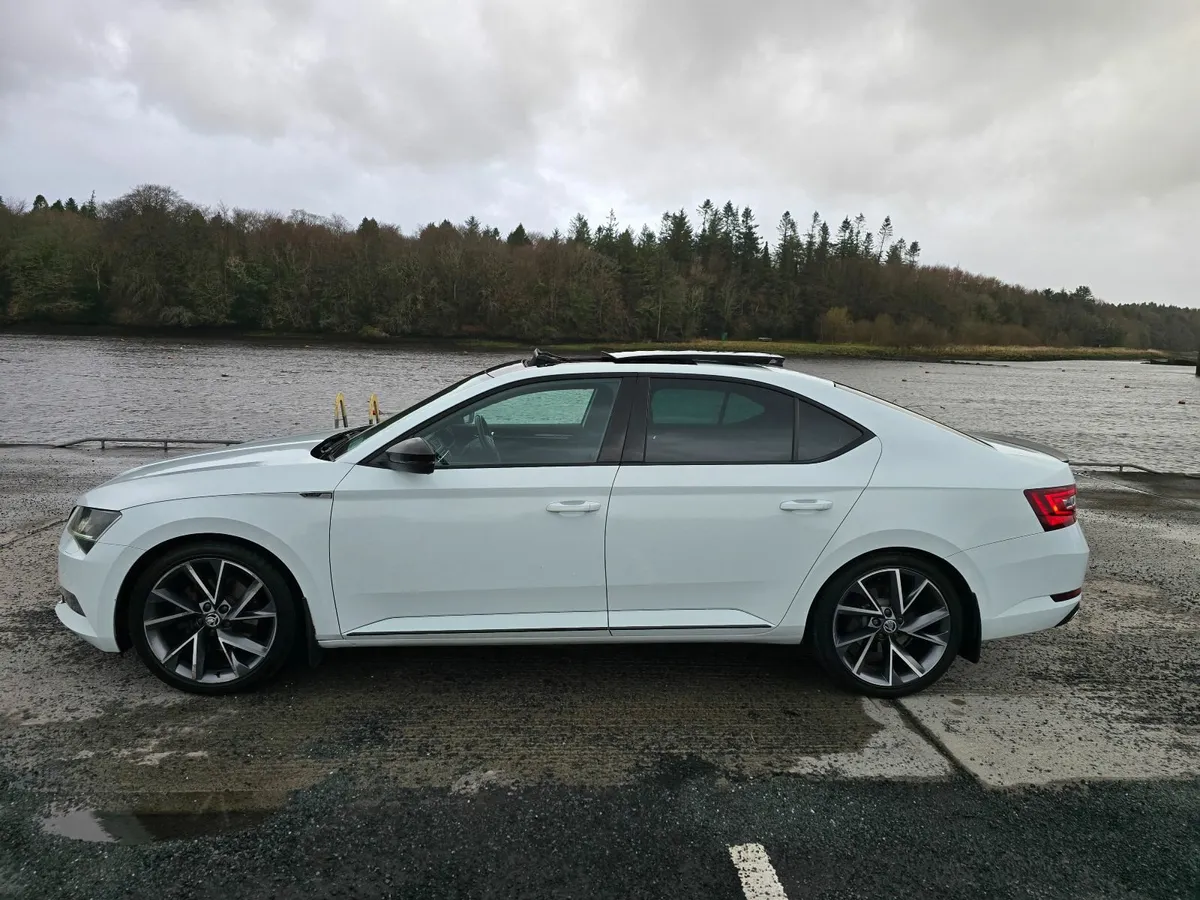Skoda Superb 2017 - Image 3