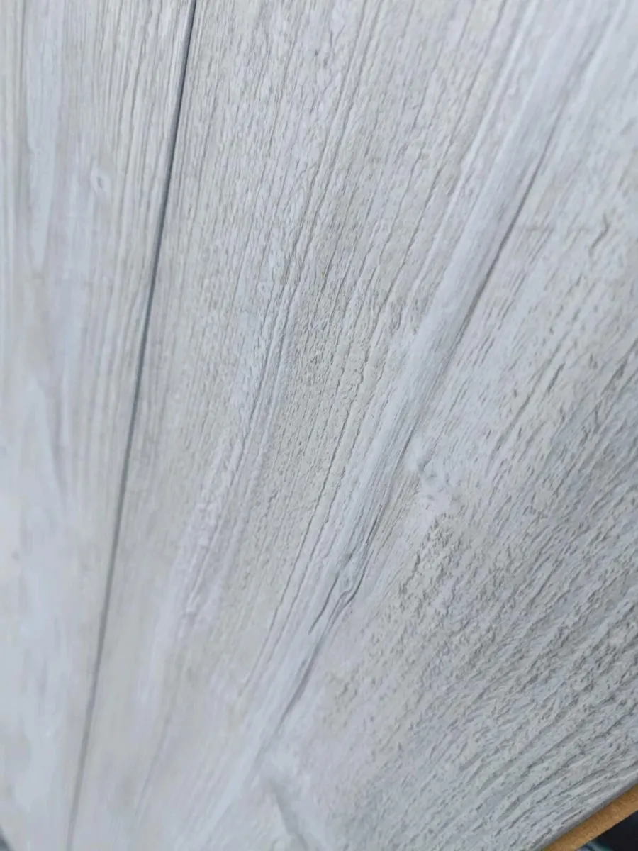 *NEW* 8MM LAMINATE FLOORING ☄️ - Image 4