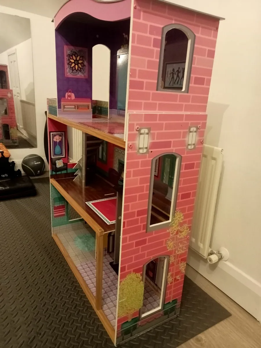 Doll's House - Image 4