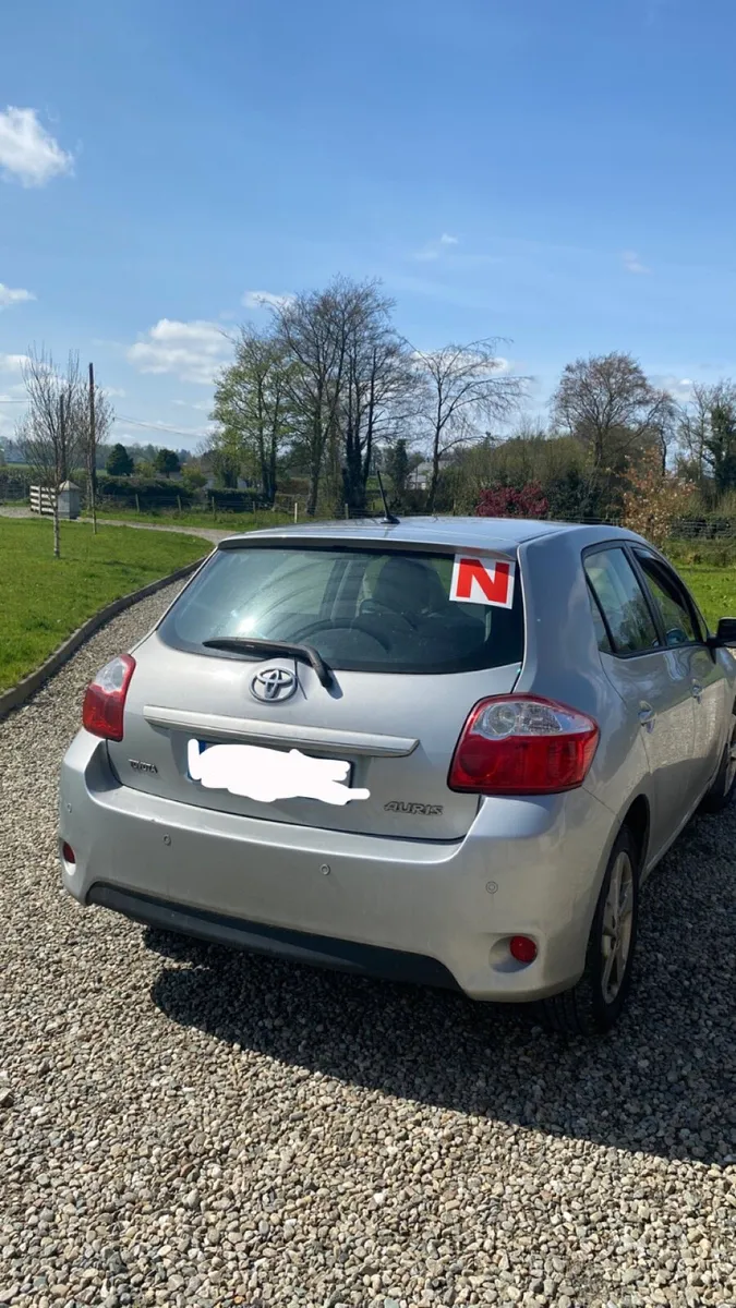 Toyota Auris 2010 - Image 3