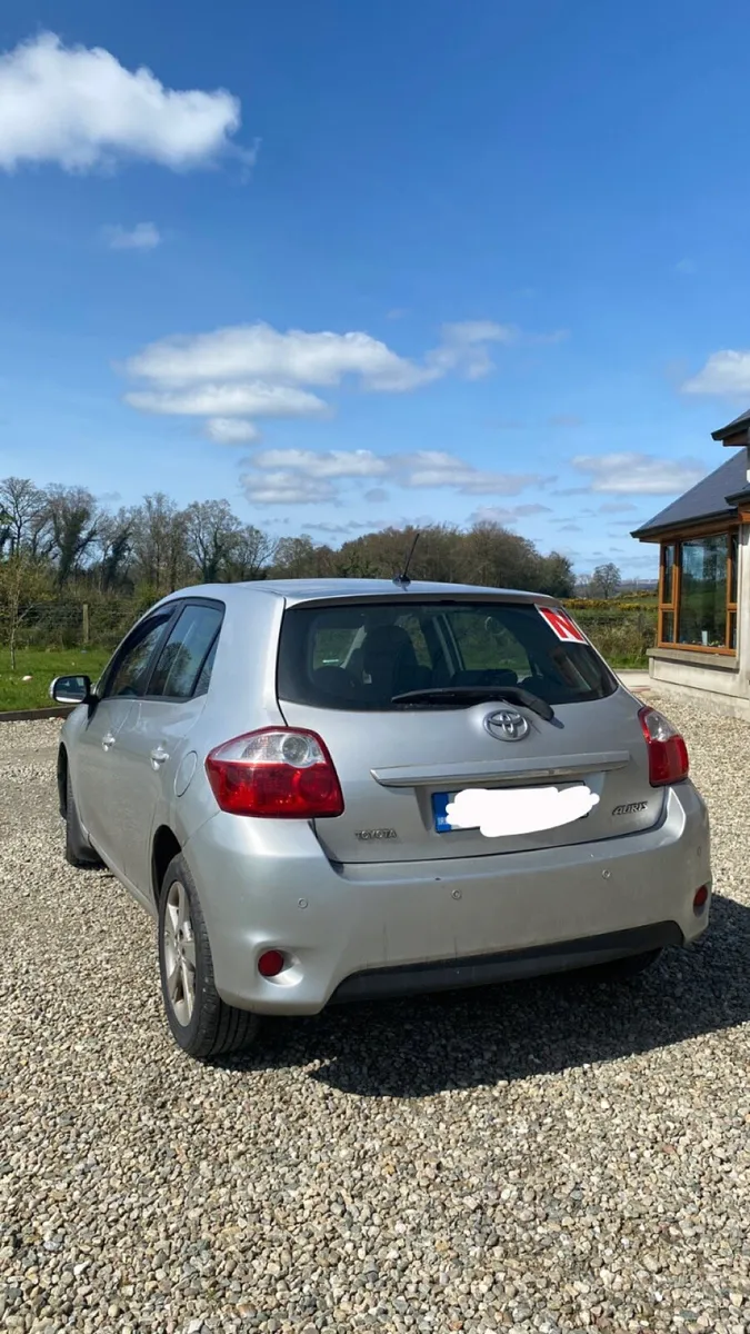 Toyota Auris 2010 - Image 4