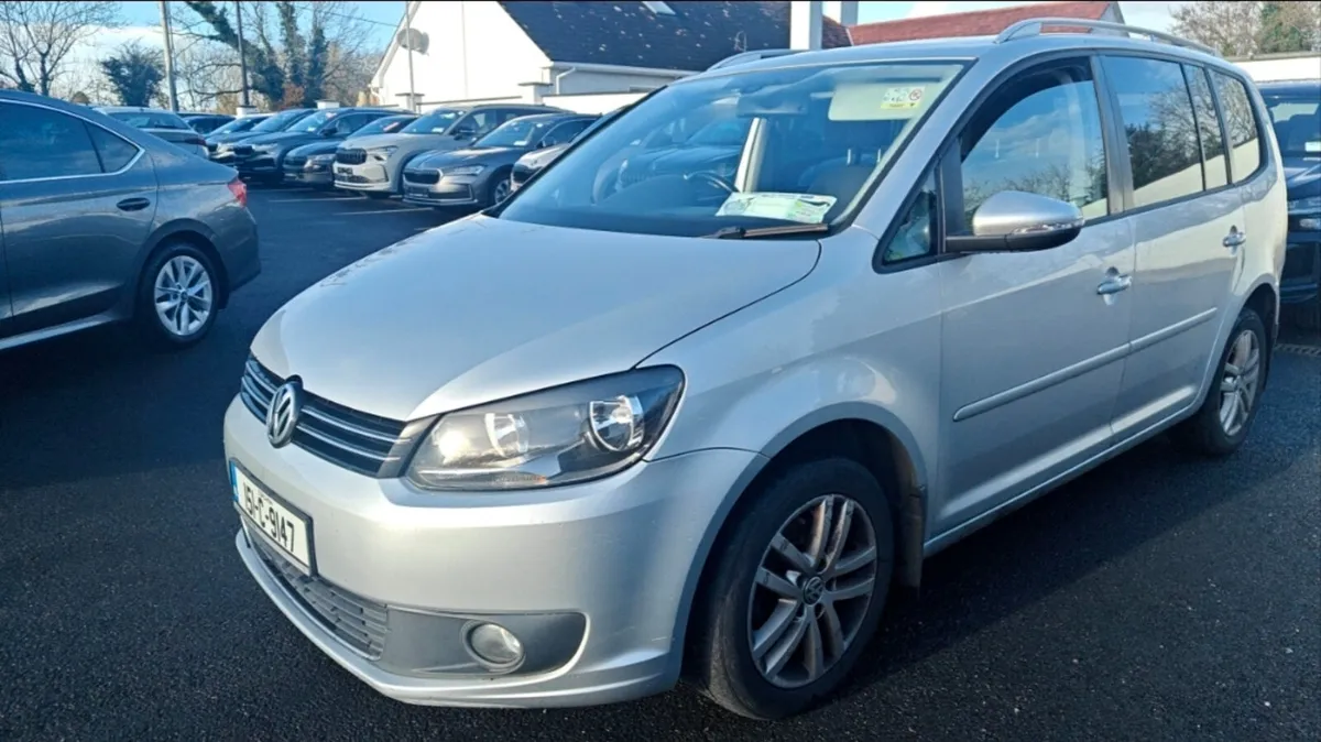 Volkswagen Touran 2015 - Image 1
