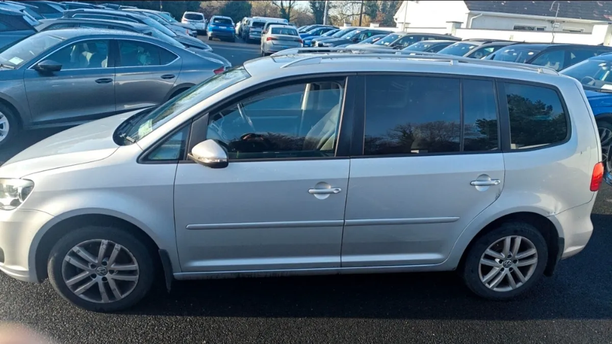 Volkswagen Touran 2015 - Image 3