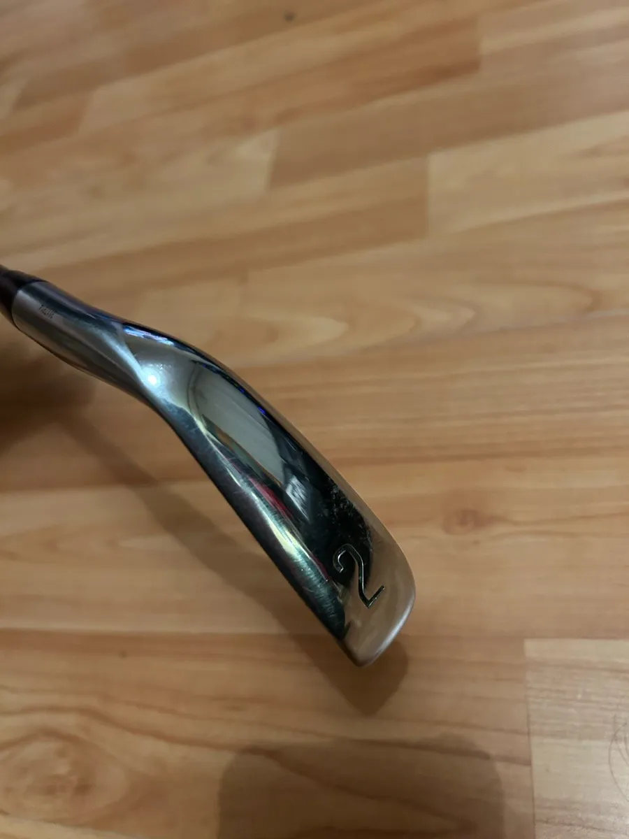 Titleist T200u 2 iron - Image 2