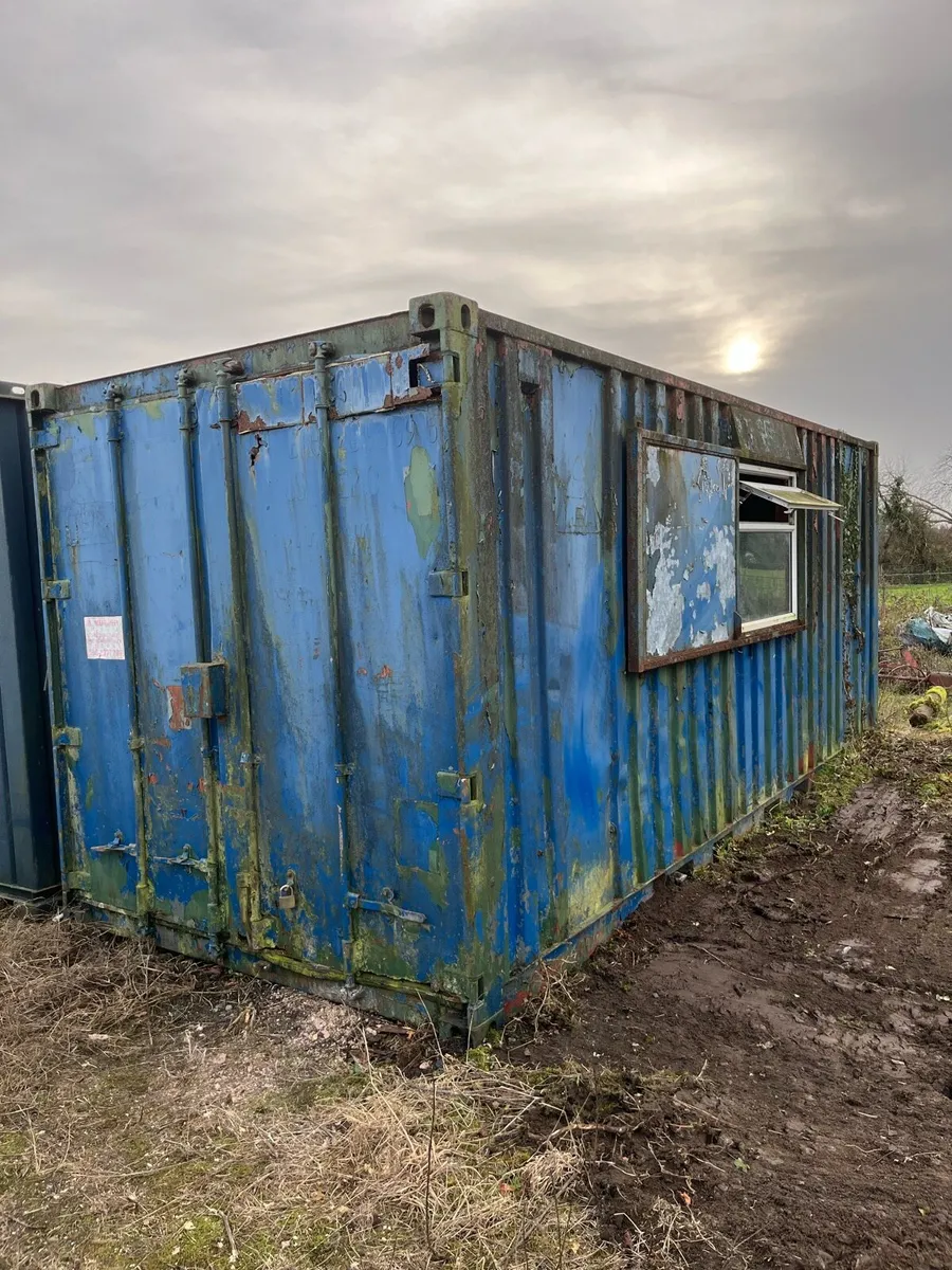 Shipping container - Image 2