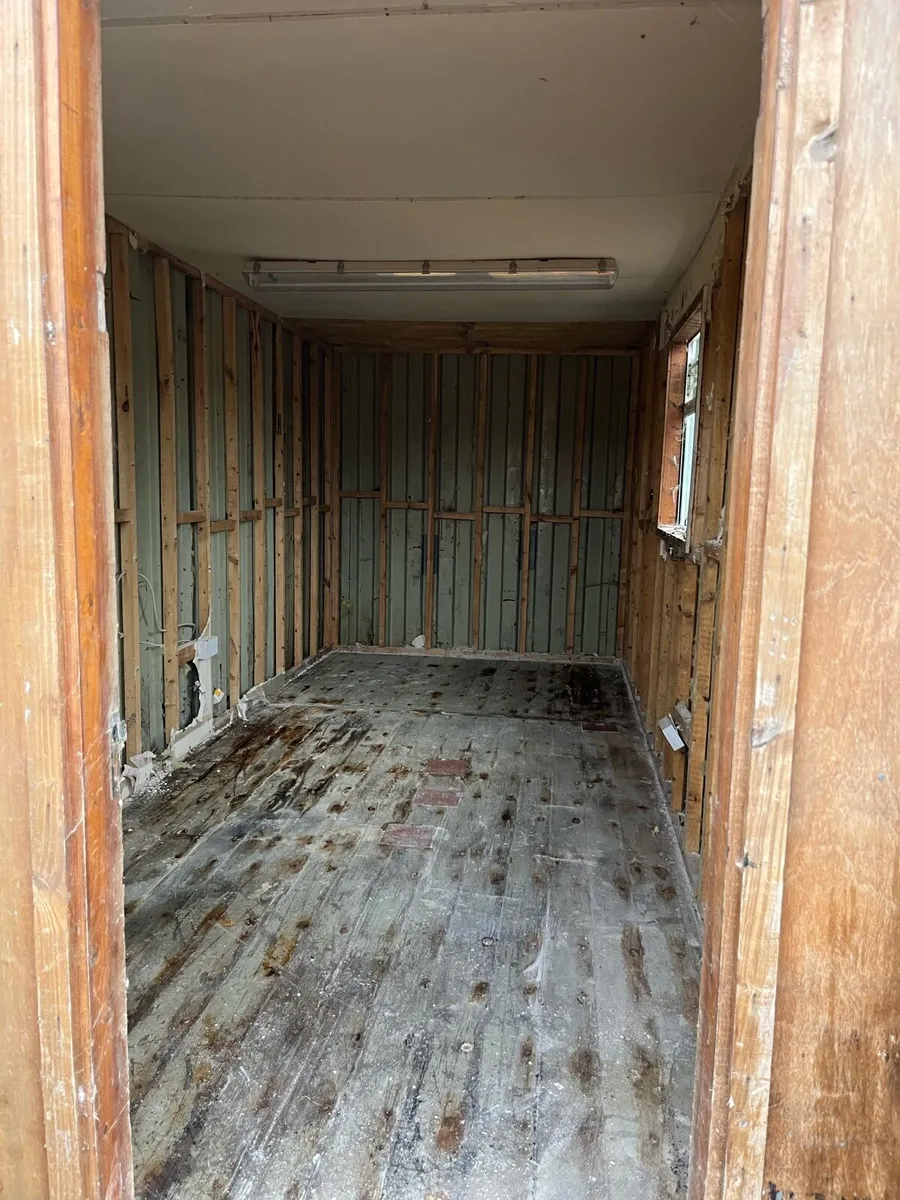 Shipping container - Image 4