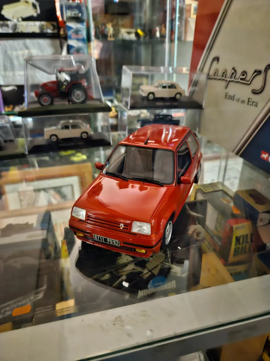 Corgi OTTO Renault 5 - Image 1