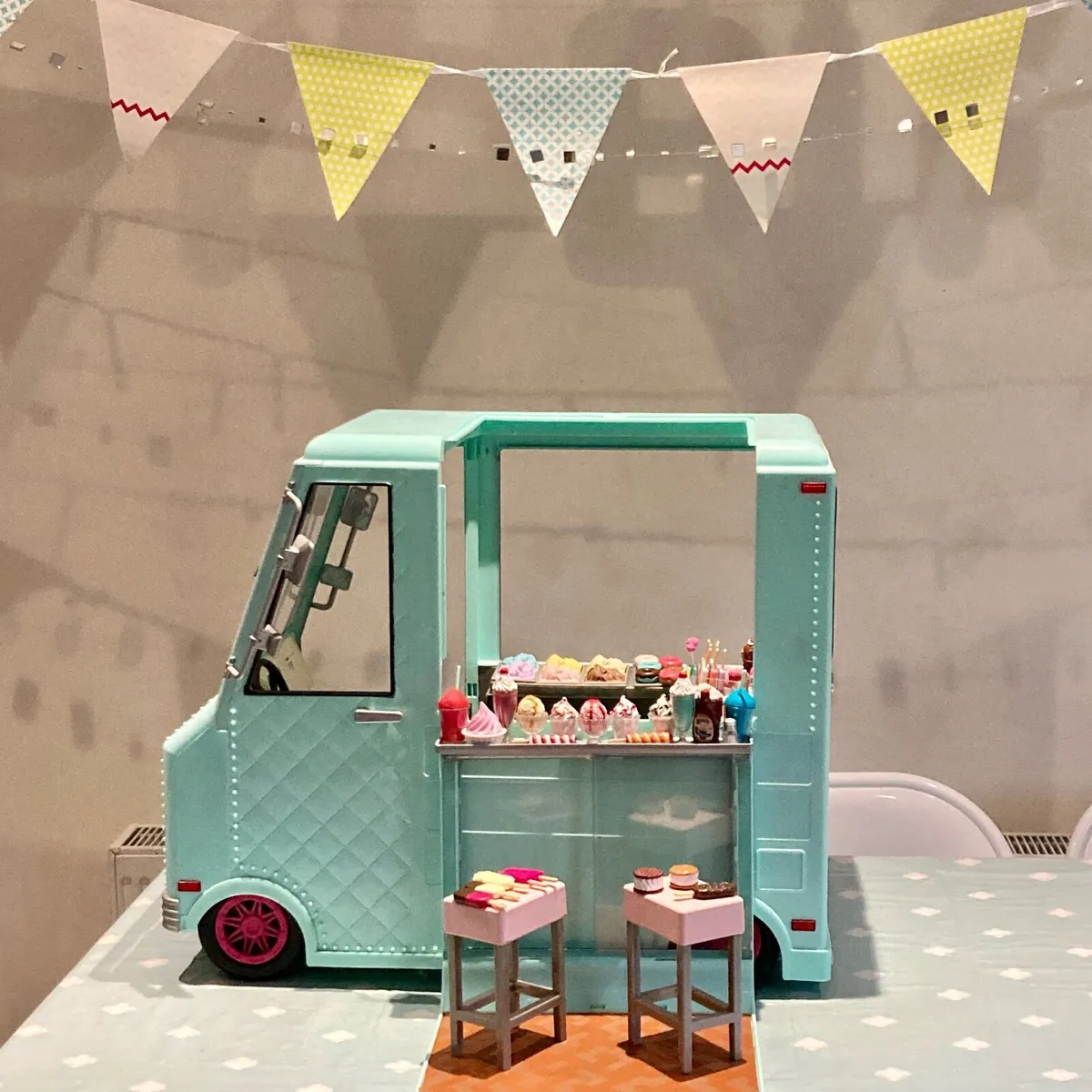 Our Generation doll ice cream truck - Image 1