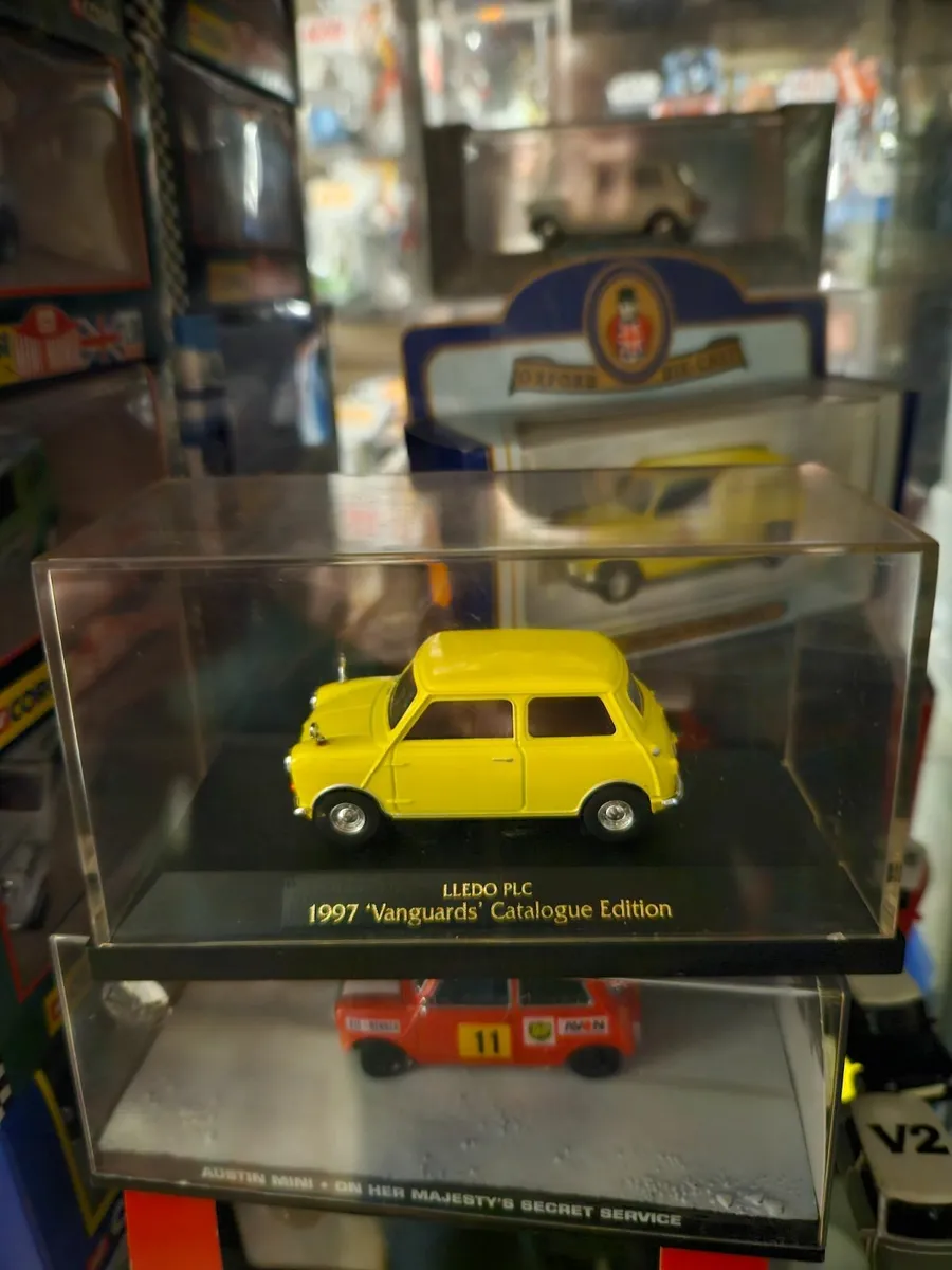 Corgi Lledo Mini