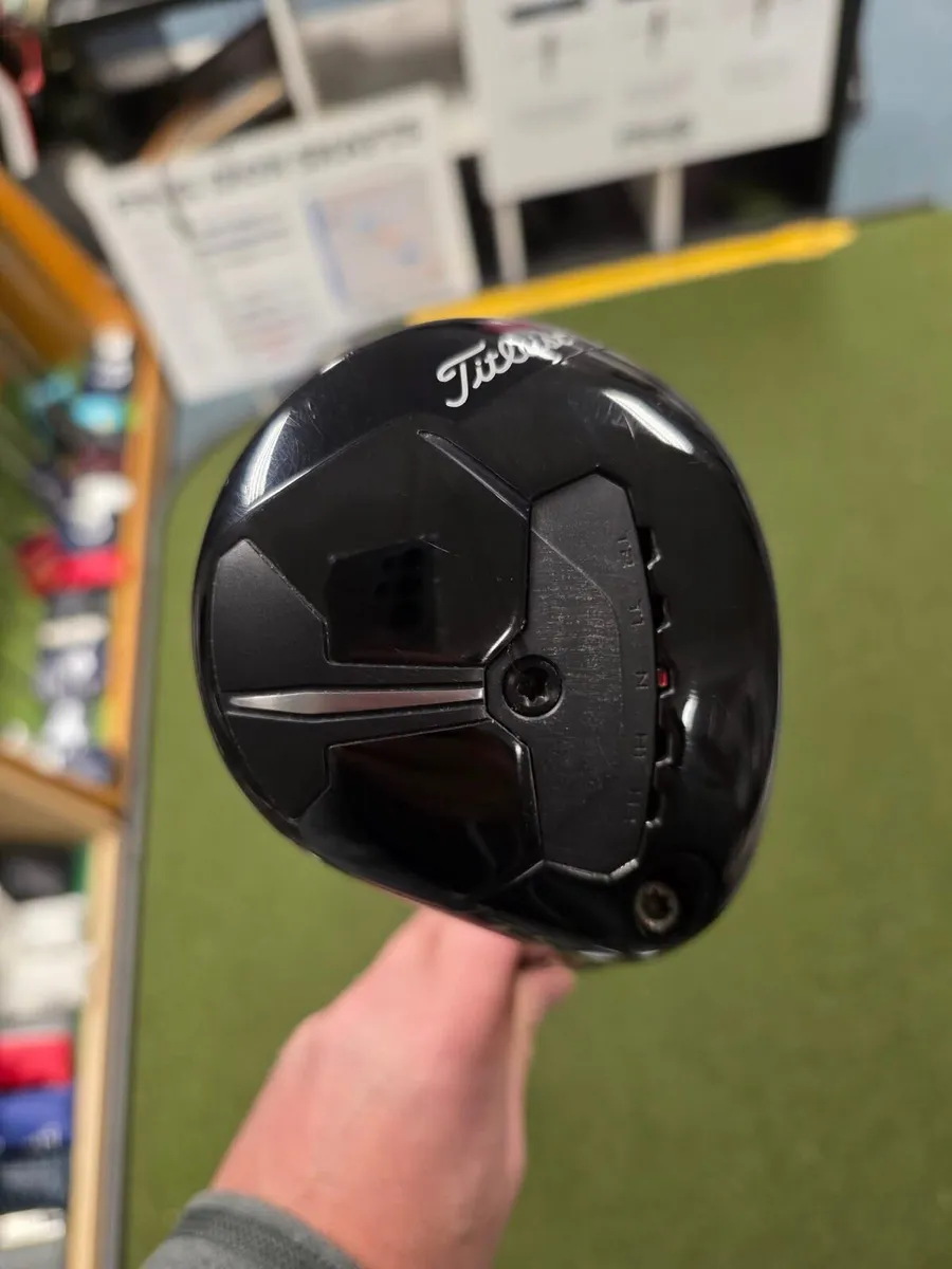 Titleist TSr3 3 Wood - Image 2