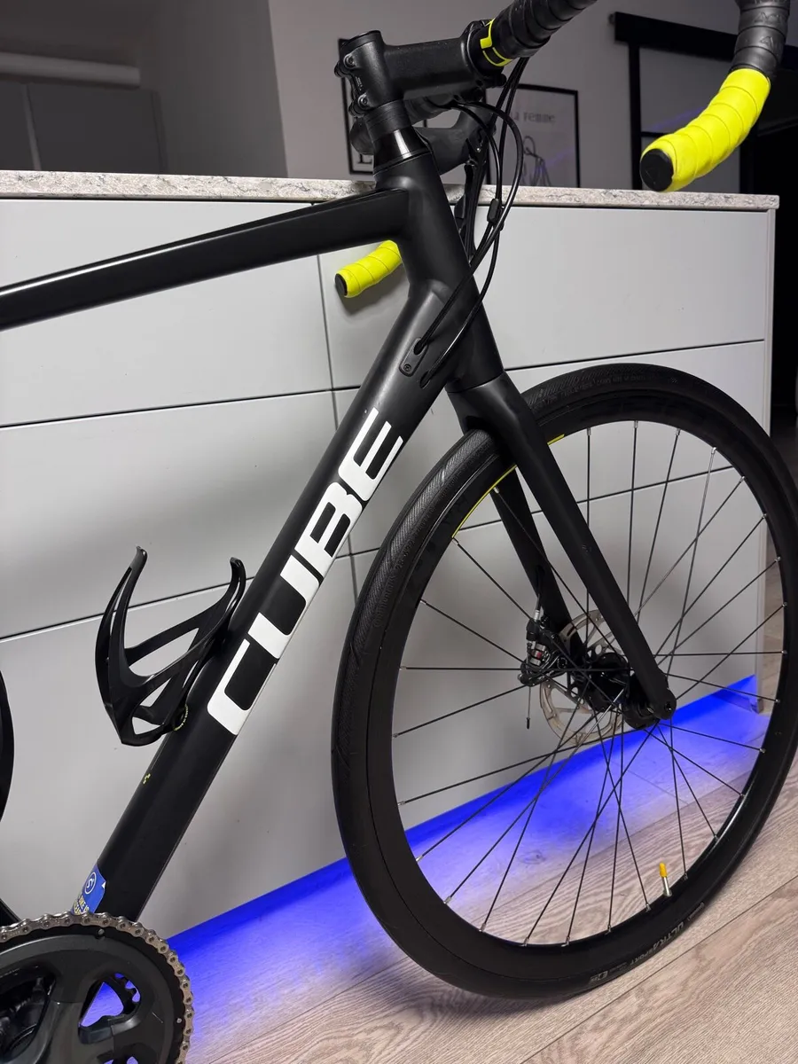 CUBE Attain Race Disc Road Bike - Image 3