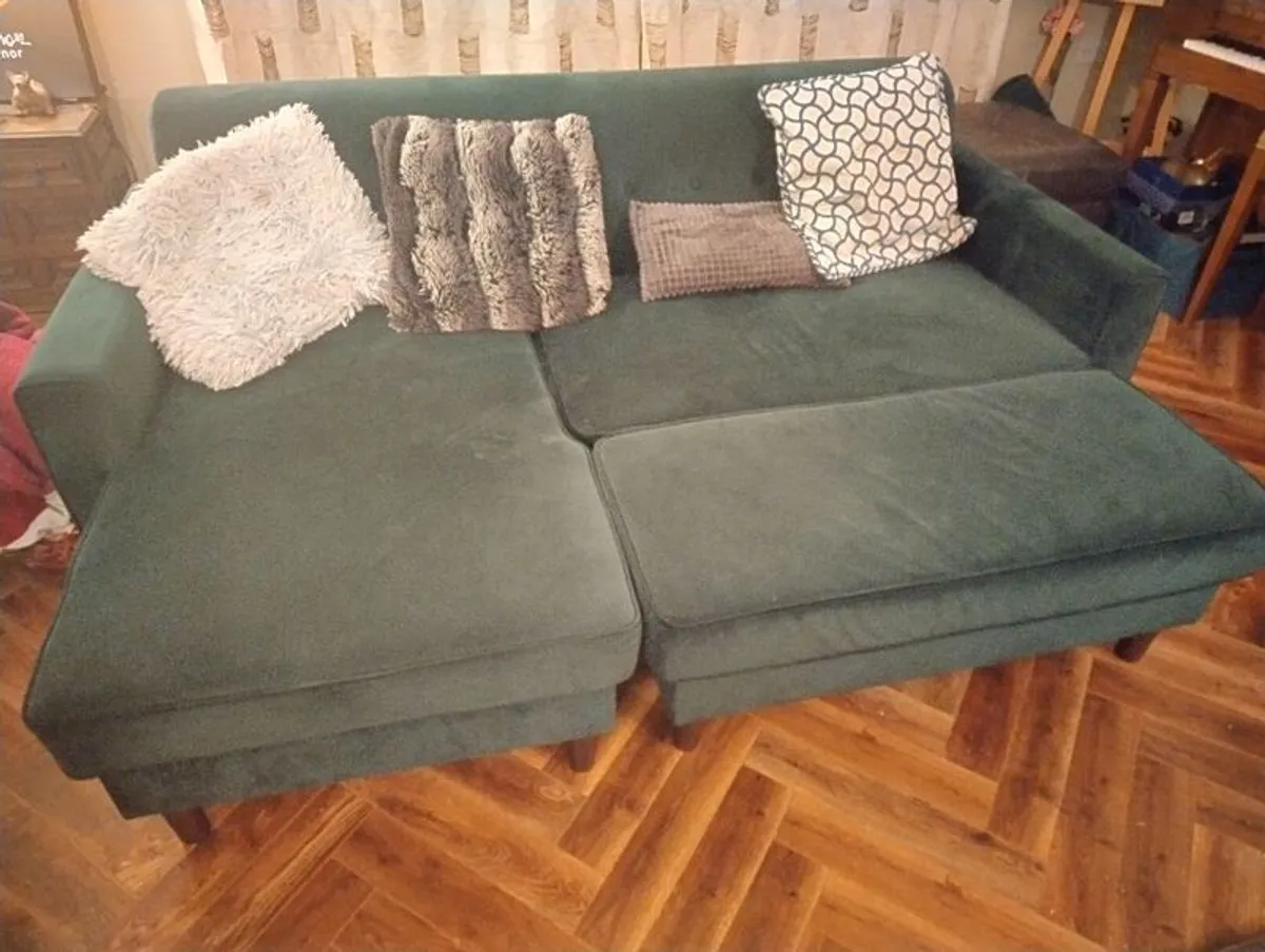 Chaise Longues - Image 1