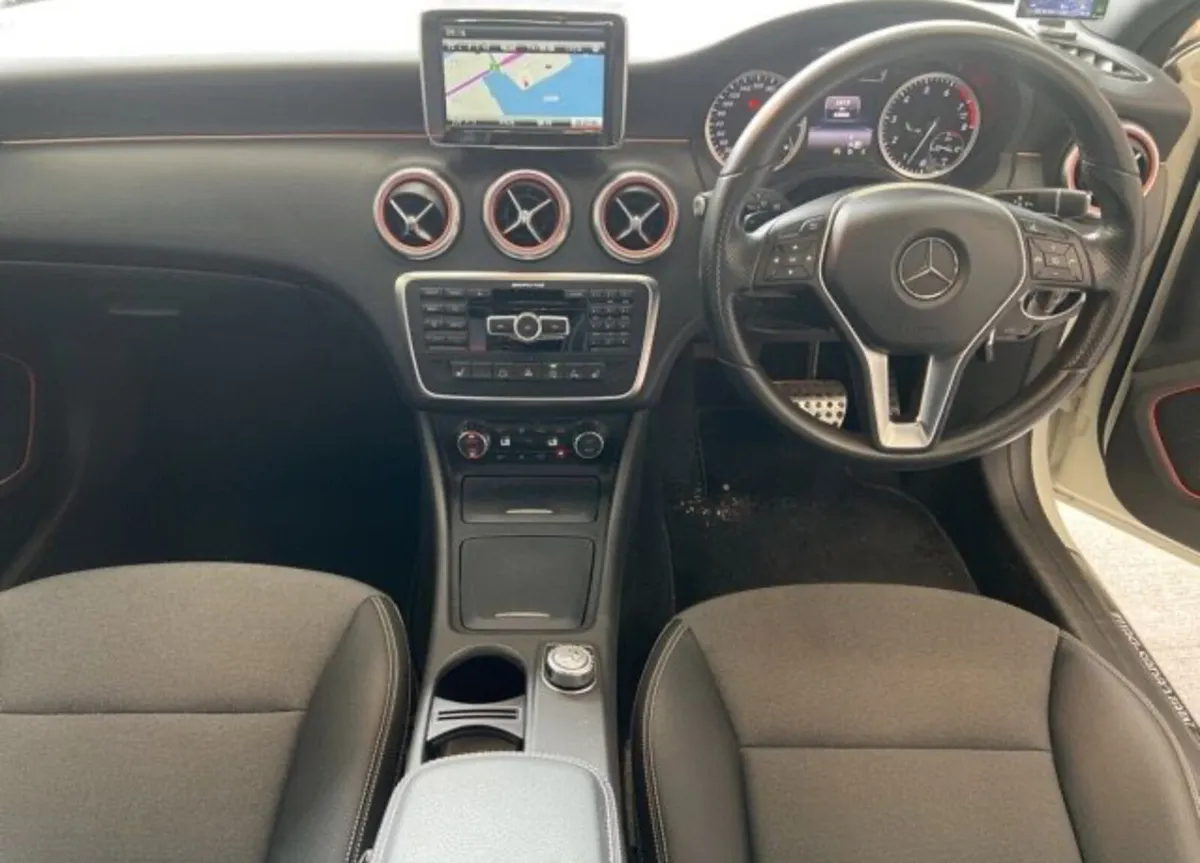 2015 Mercedes A180 style plus  - Automatic - Image 3