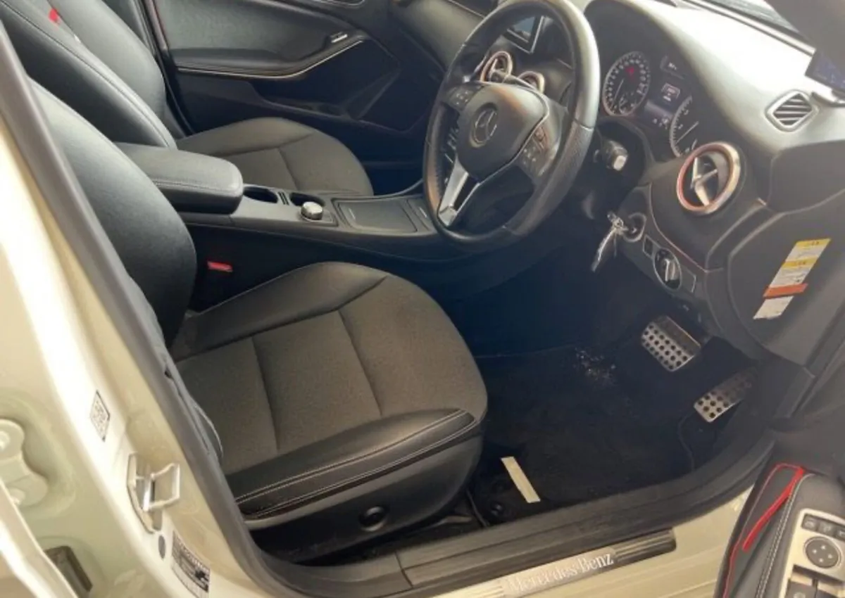 2015 Mercedes A180 style plus  - Automatic - Image 4