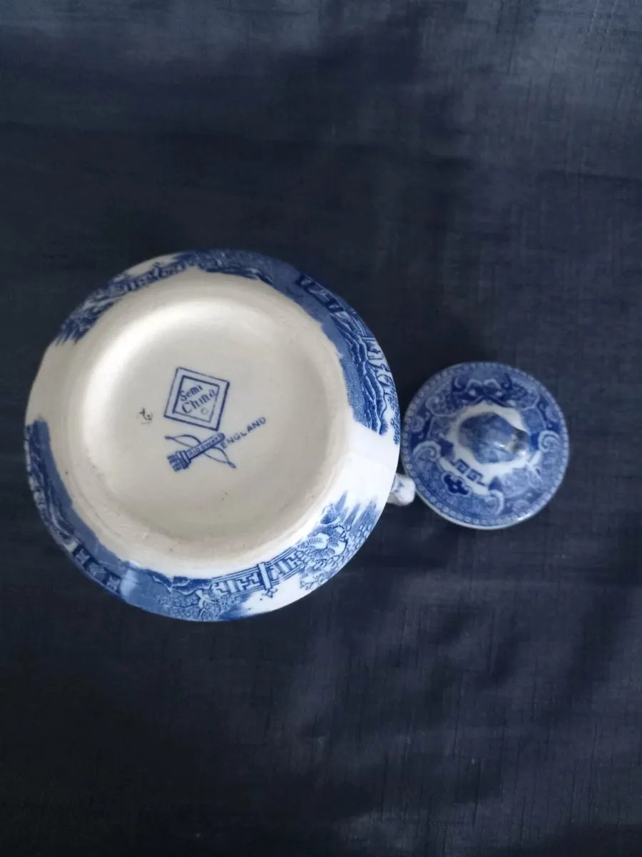 Blue Willow Sugar Bowl With Lid - Image 3