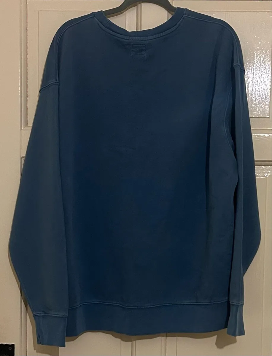 Men’s Levi’s jumper - Image 3