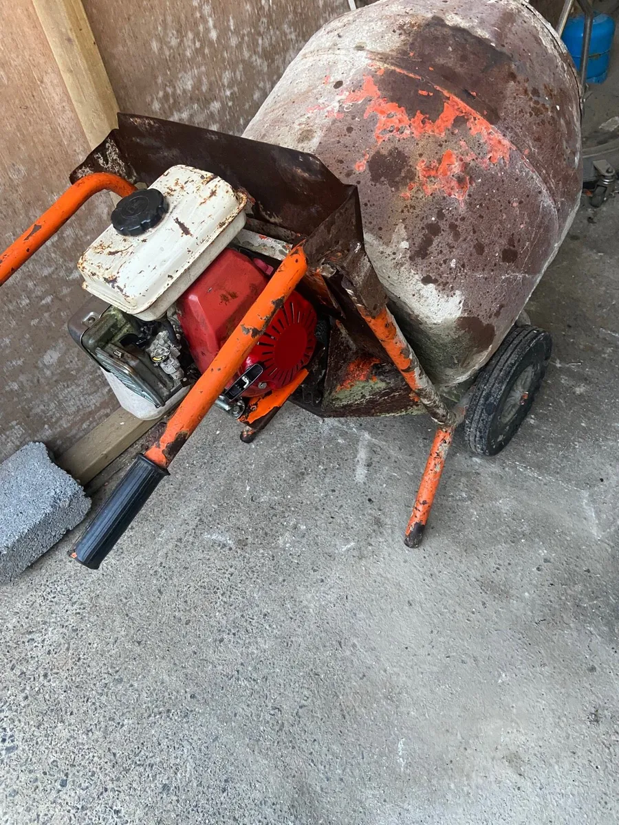 Belle petrol cement mixer - Image 2
