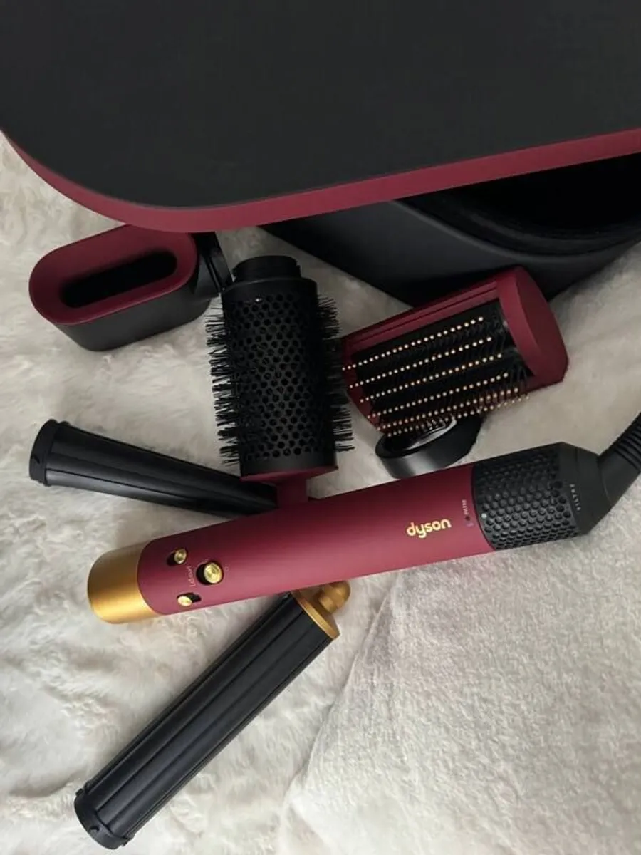 Dyson Airwrap multi-styler and dryer (Red Velvet/Gold) - Image 3