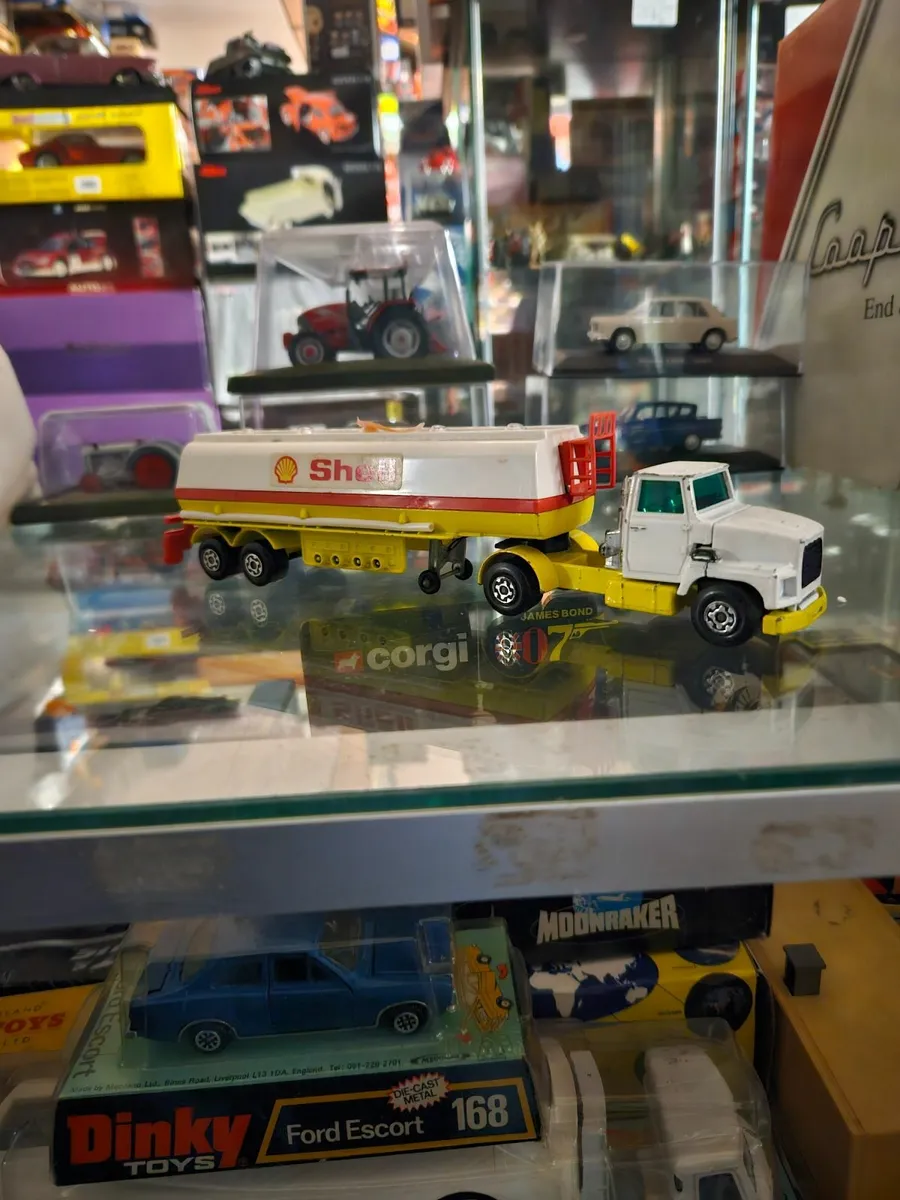 Matchbox Superkings Tanker - Image 2