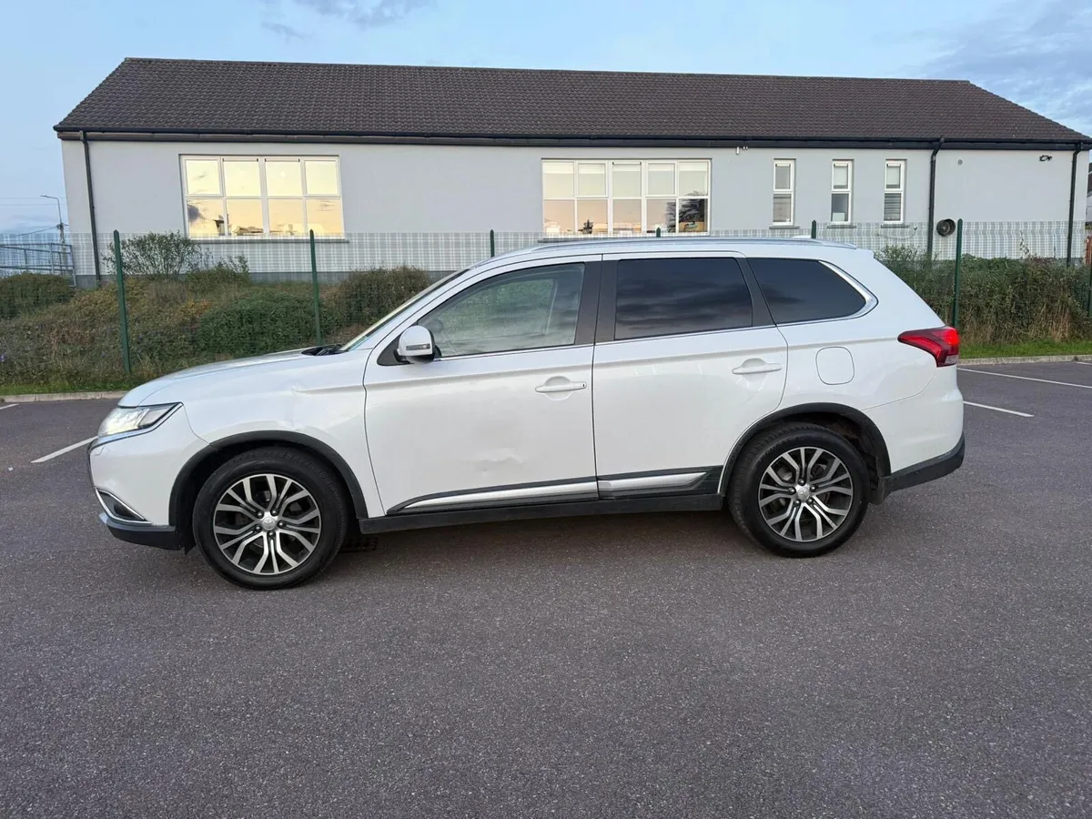 Mitsubishi Outlander 2.3 4wd 2020 €14,900 - Image 1