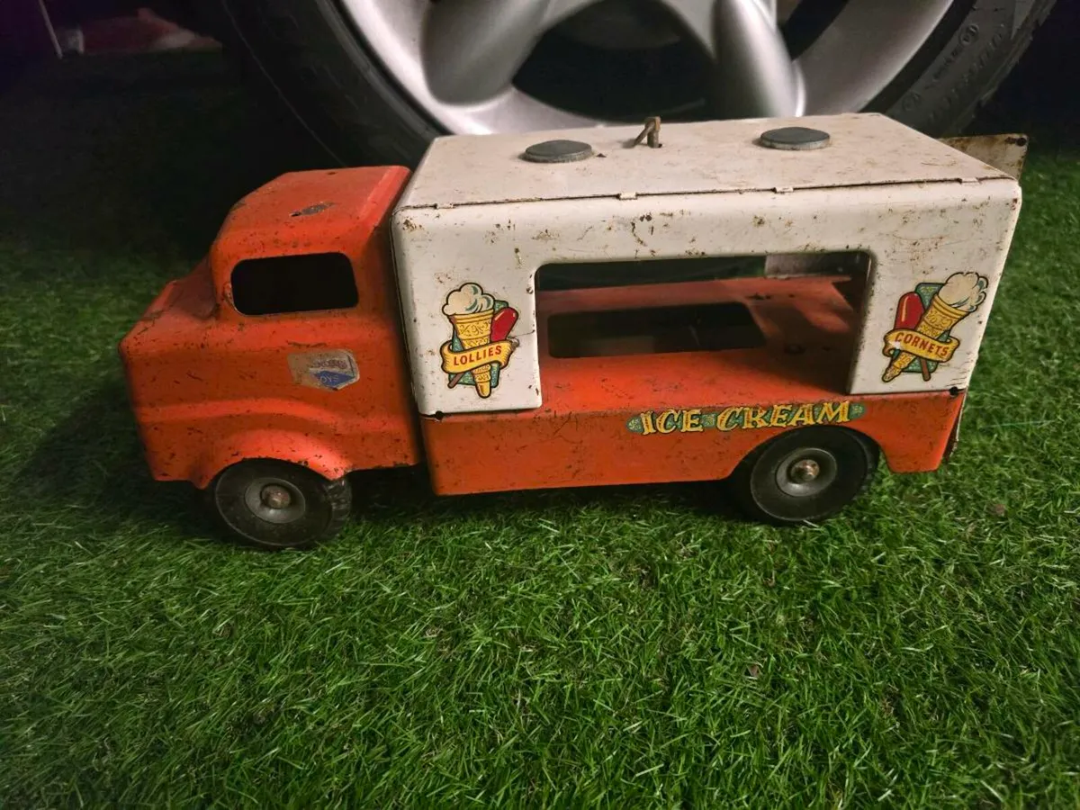 Old style model ice cream van - Image 1