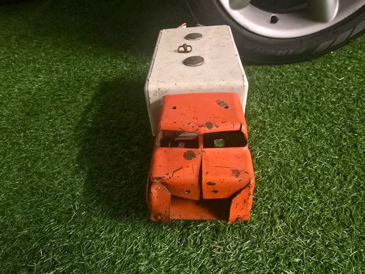 Old style model ice cream van - Image 4