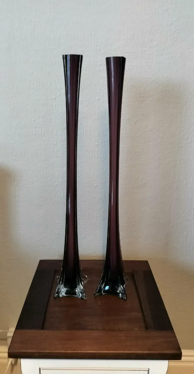 Flower tower vases - Image 1