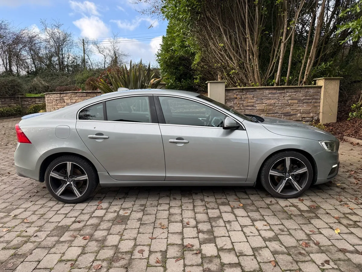 2017 Volvo S60 R Design 2.0 Diesel - Image 3